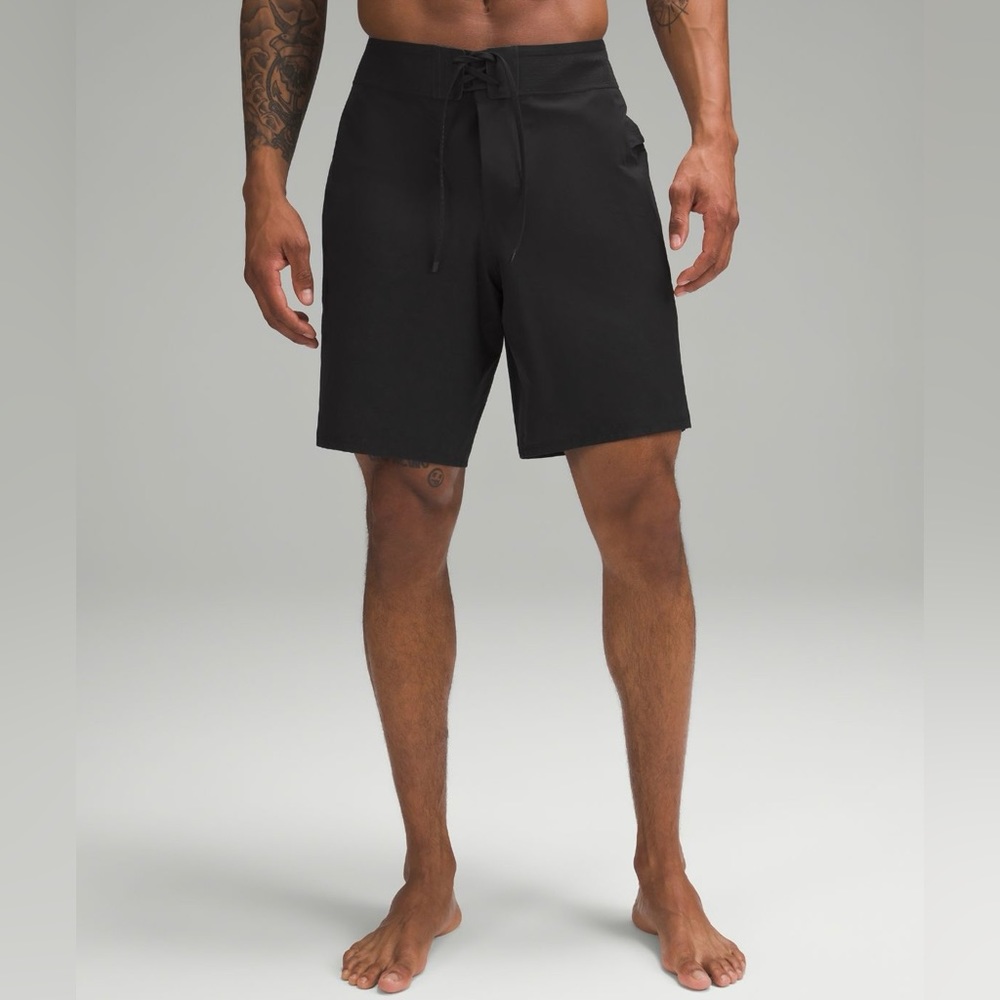 lululemon Men’s Current State Board Short 9”, size 32